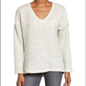 Kut From The Kloth Akiko Ribbed V Neck Sweater